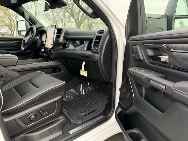 2026 RAM 1500 Limited - Photo 9