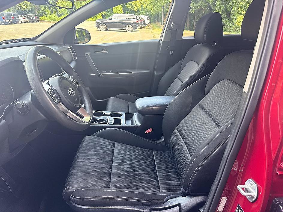 Used 2022 Hyper Red Kia LX image 11