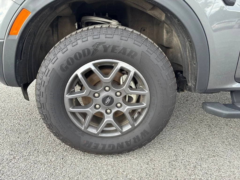 Used 2025 Gray Ford XLT image 35