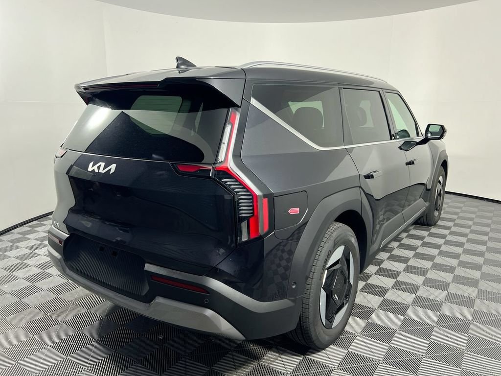 New 2026 Panthera Metal Kia Light Long Range RWD image 3