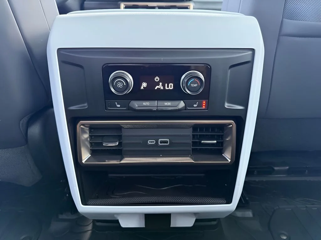 Used 2025 Black GMC 2X image 31