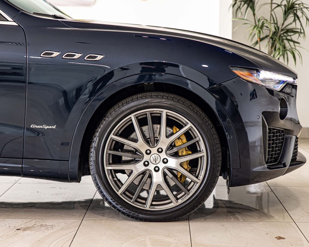 Used 2019 White Maserati S GranSport image 10
