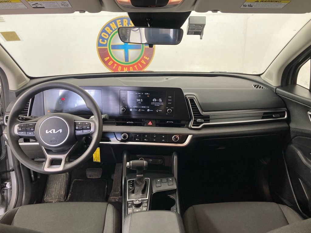 2025 Kia Sportage LX - Photo 8