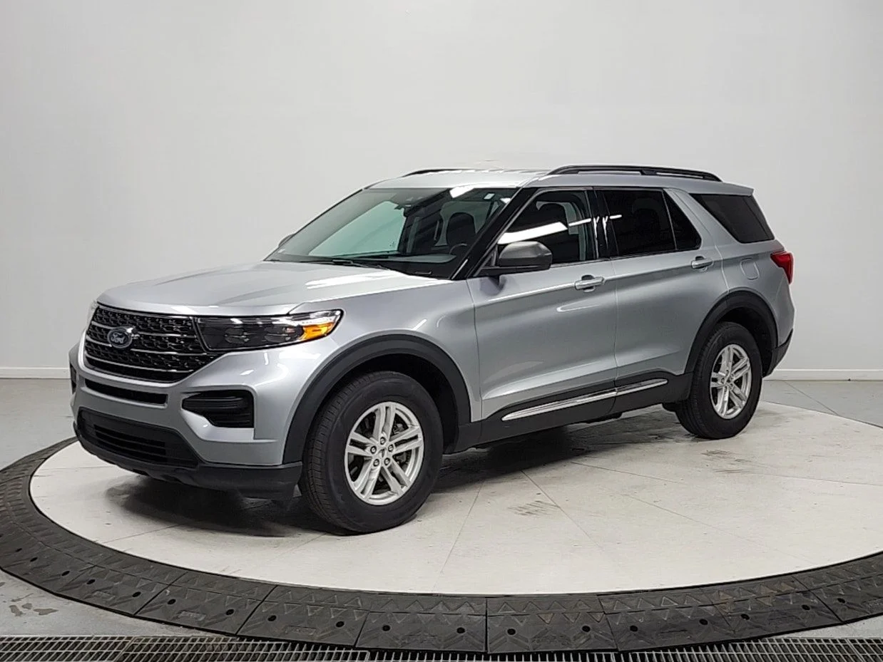 Used 2022 Iconic Silver Metallic Ford XLT image 3