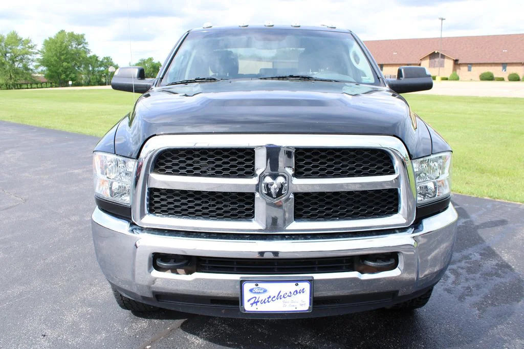 Used 2018 RAM Ram 2500 Pickup Tradesman with VIN 3C6UR5CJ6JG102089 for sale in Saint James, MO