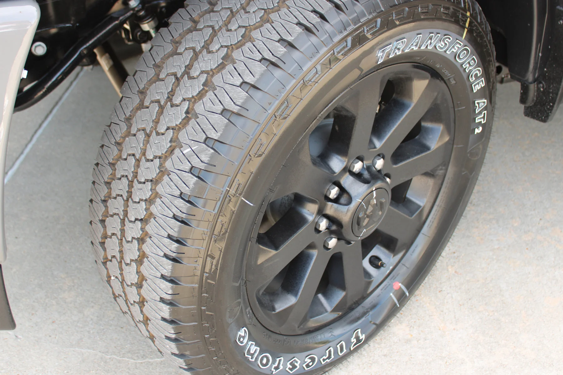 New 2026 Ceramic Gray Clear-Coat Exterior Paint RAM Black Express Crew Cab 4x4 image 19