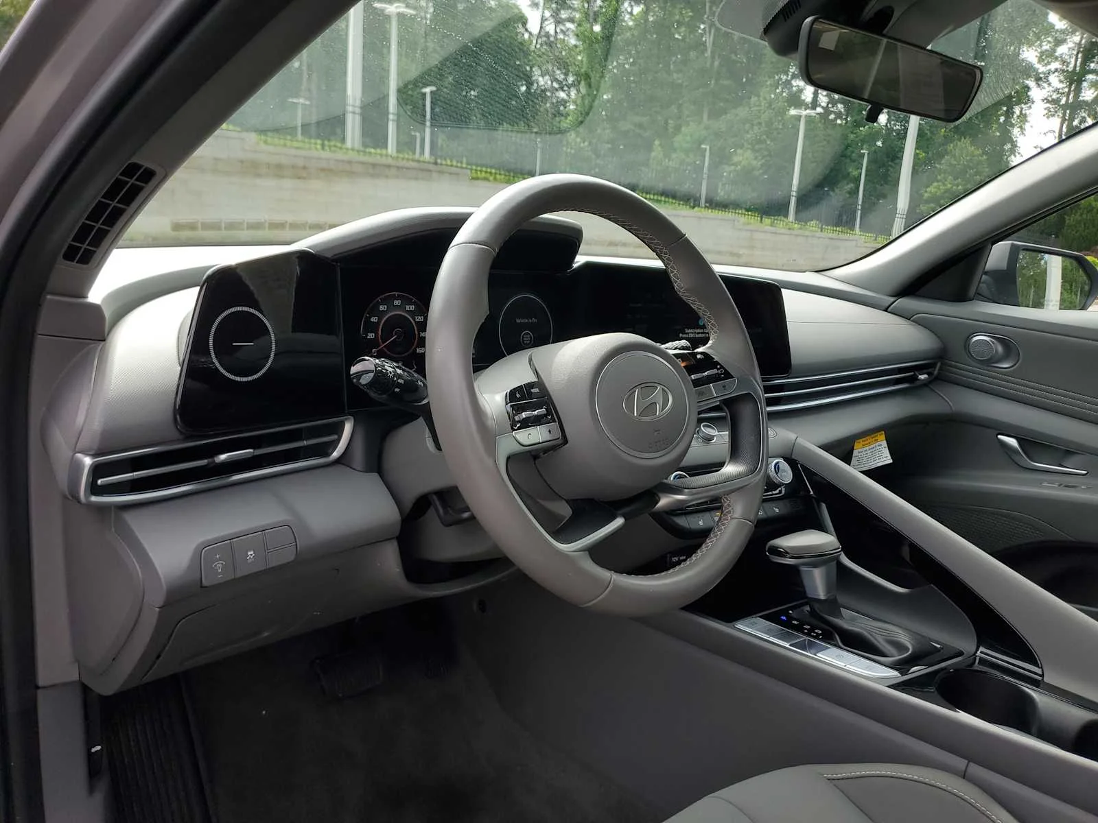 Used 2025 Fluid Metal Hyundai SEL Convenience image 13