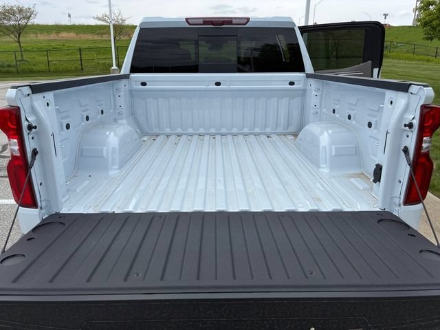 2026 Chevrolet Silverado 1500 LTZ - Photo 16