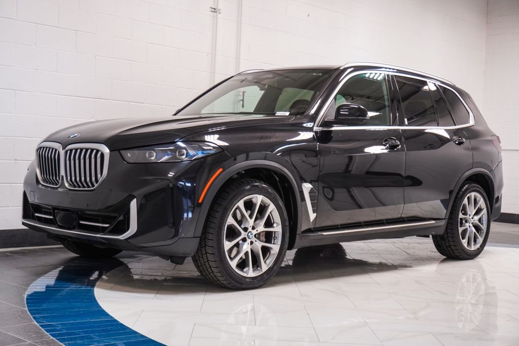 Used 2024 Black BMW xDrive40i image 4