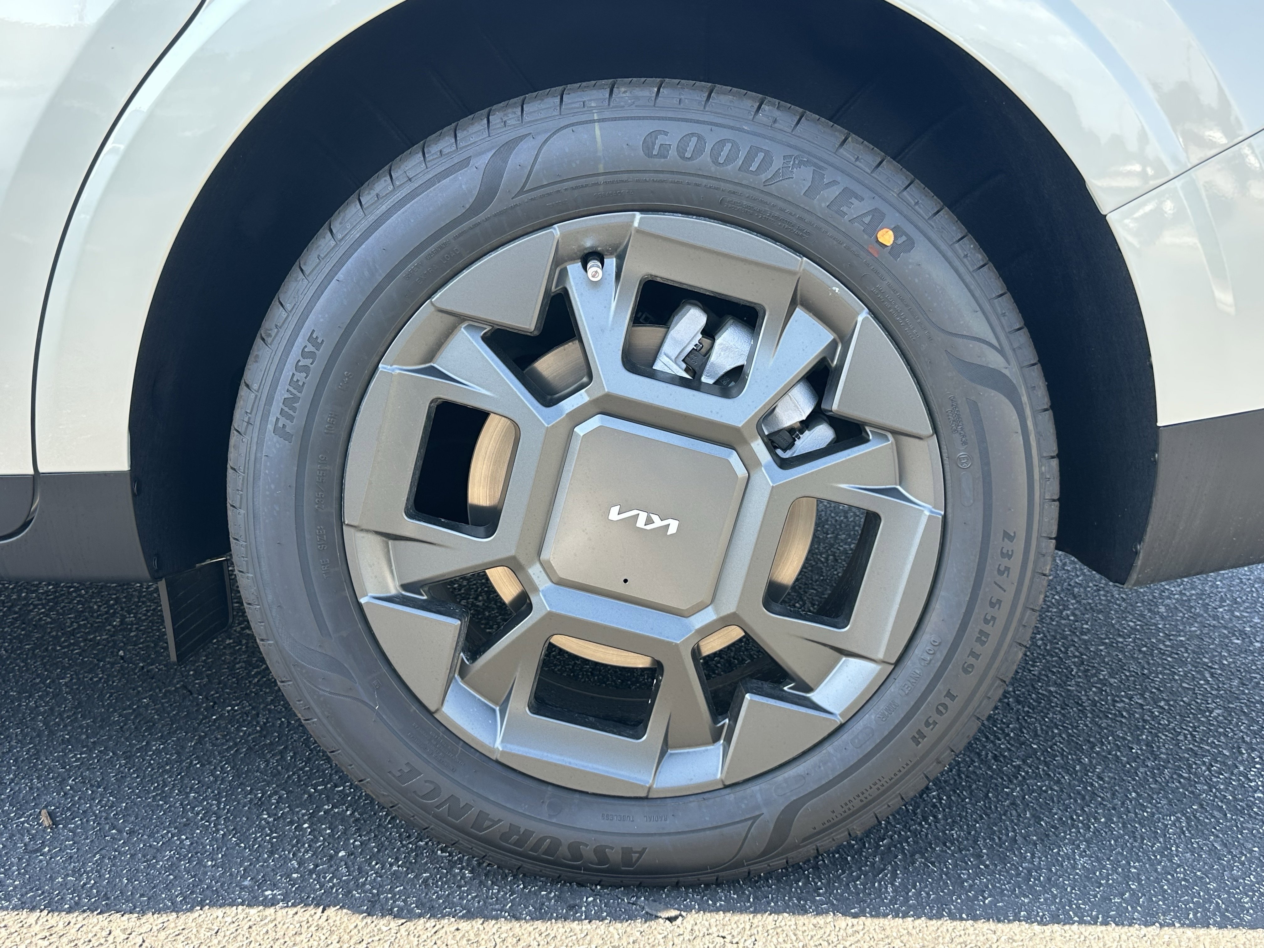 New 2026 Ivory Silver Kia EX image 20