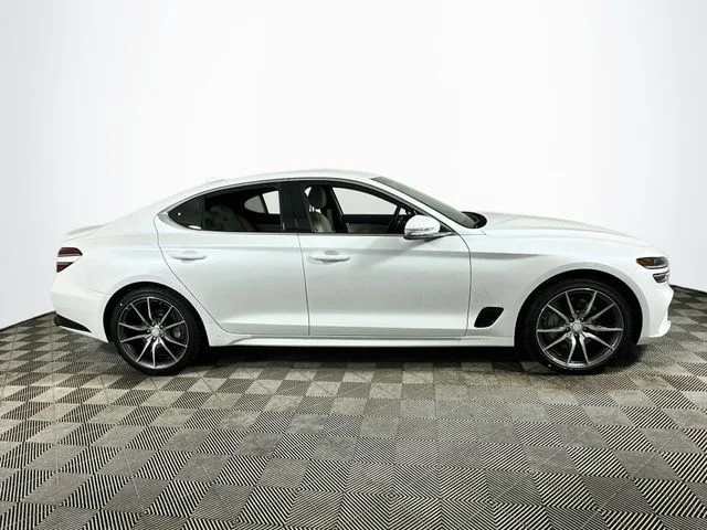 New 2026 White Genesis 2.5T image 3