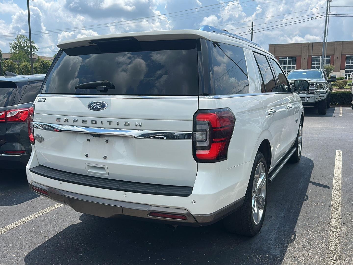 Used 2022 White Ford King Ranch image 3