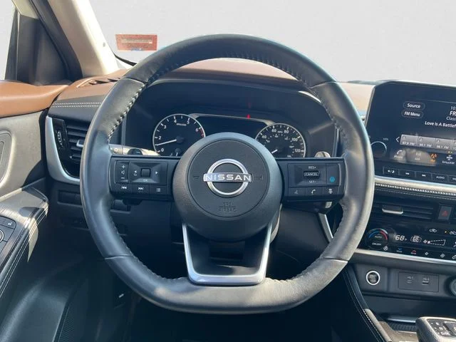 Used 2023 White Nissan SL image 12