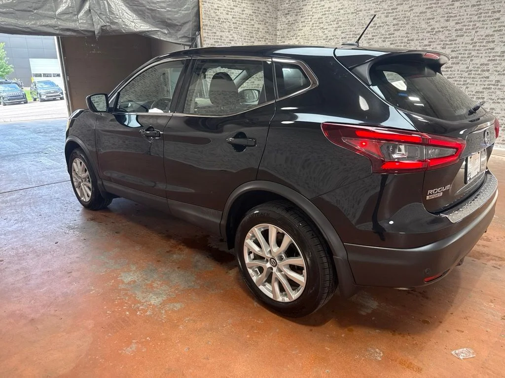 Used 2020 Black Nissan S image 5