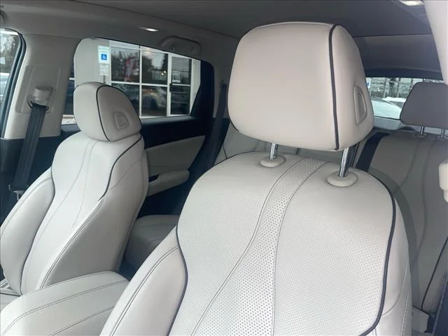 Used 2026 Platinum White Pearl Acura SH-AWD with Advance Package image 2