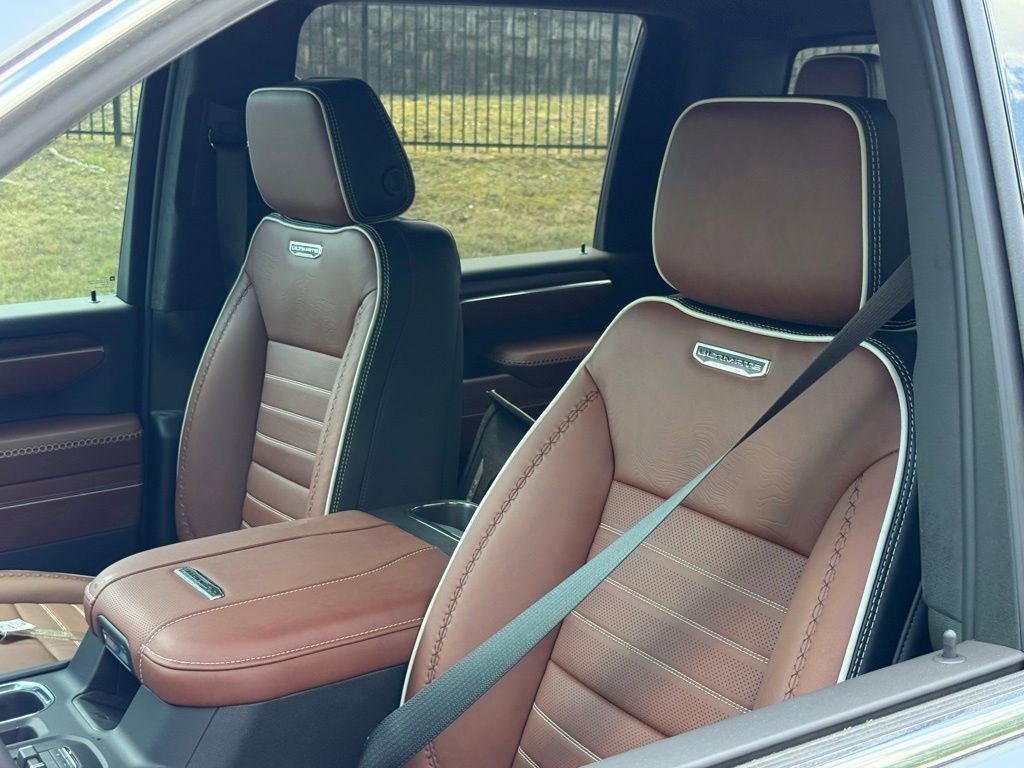 New 2026 Sterling Metallic GMC Denali Ultimate DRW image 18