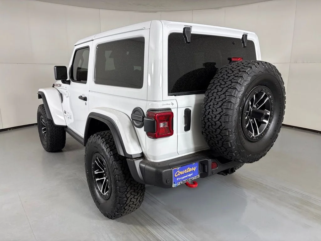 New 2027 White Jeep Rubicon X image 6