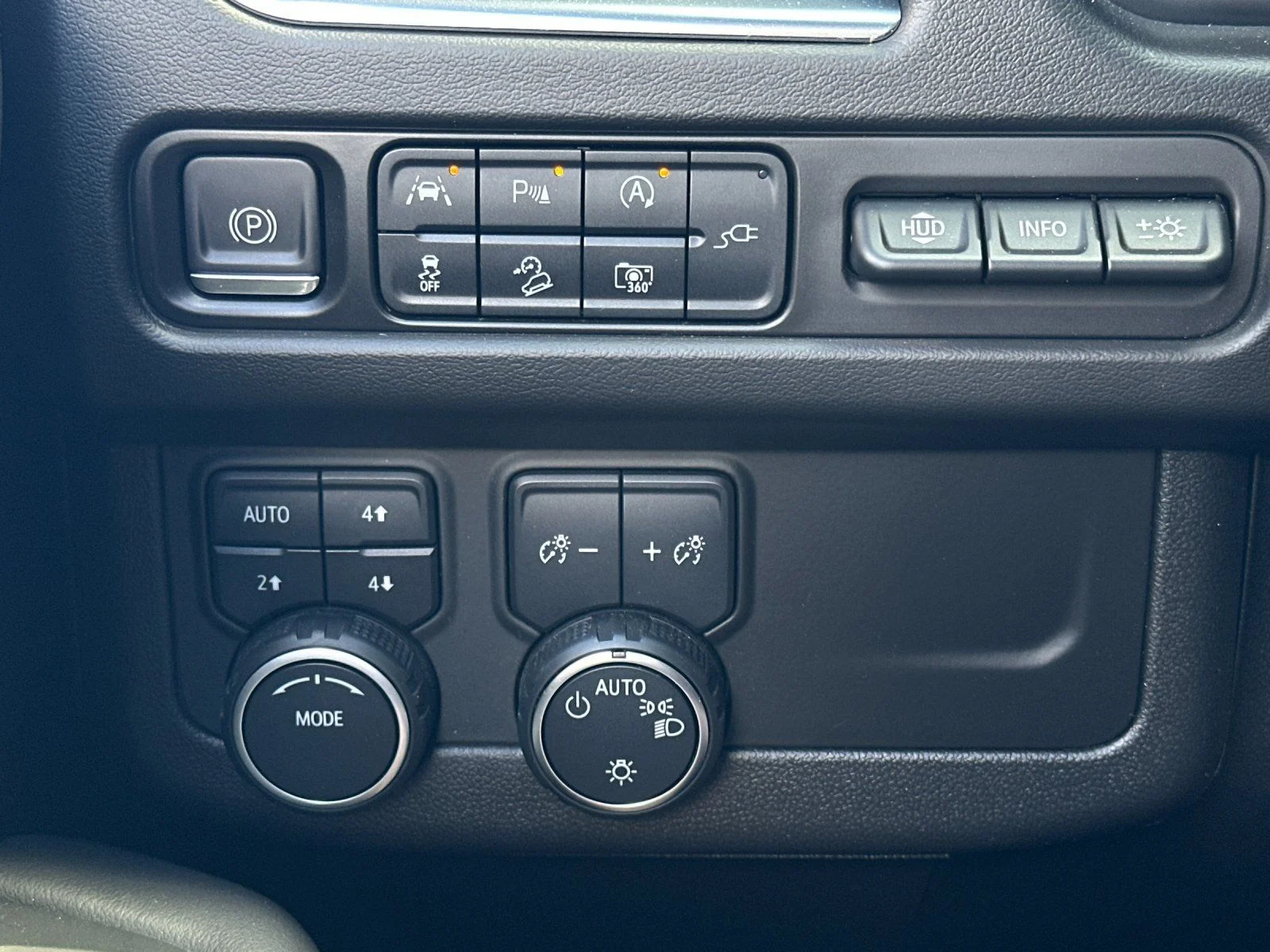 Used 2022 Black Chevrolet High Country image 24