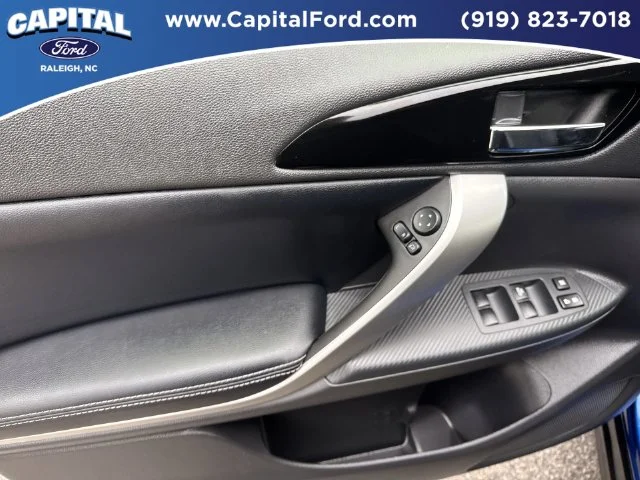 Used 2025 Blue Mitsubishi SE image 19