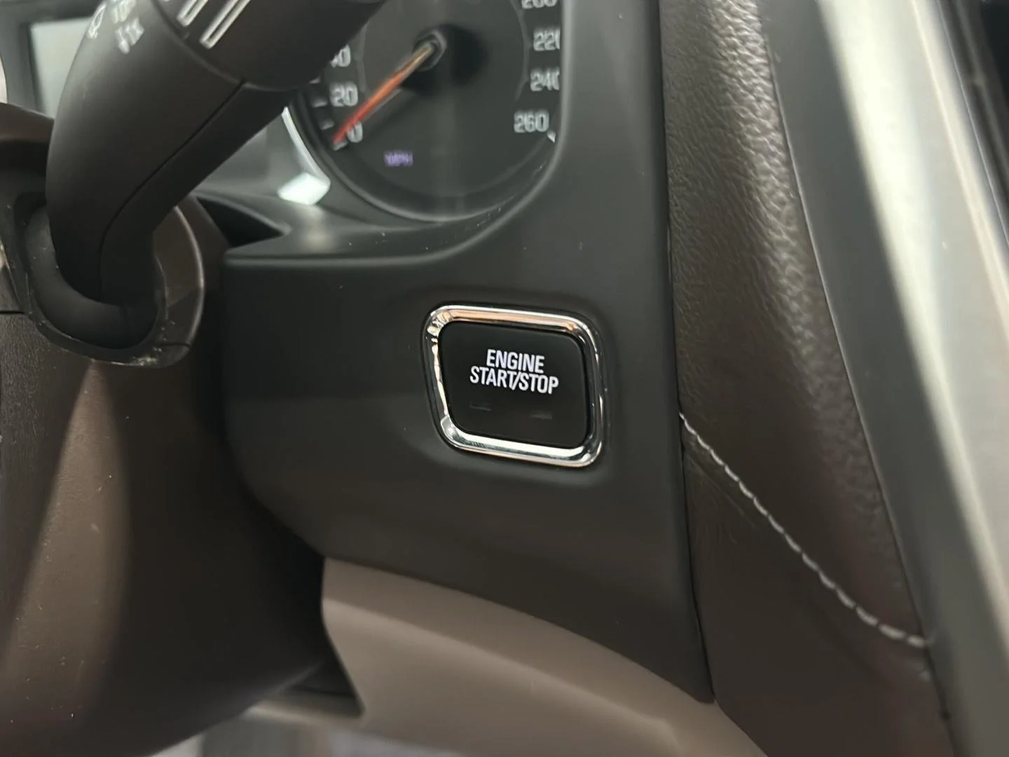 Used 2023 Summit White GMC SLE image 14