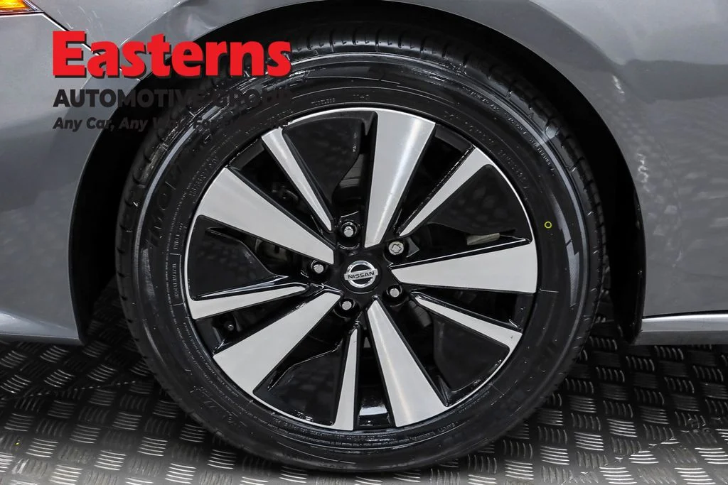 Used 2022 Gray Nissan 2.5 SV image 28