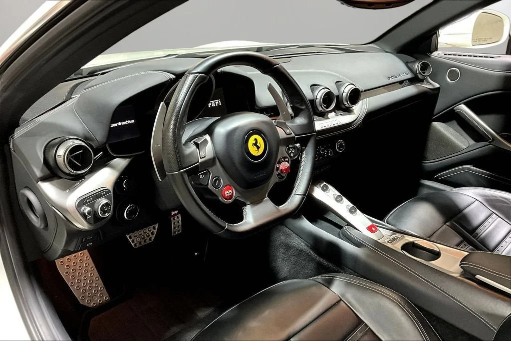 Used 2016 Bianco Avus Ferrari Berlinetta image 14