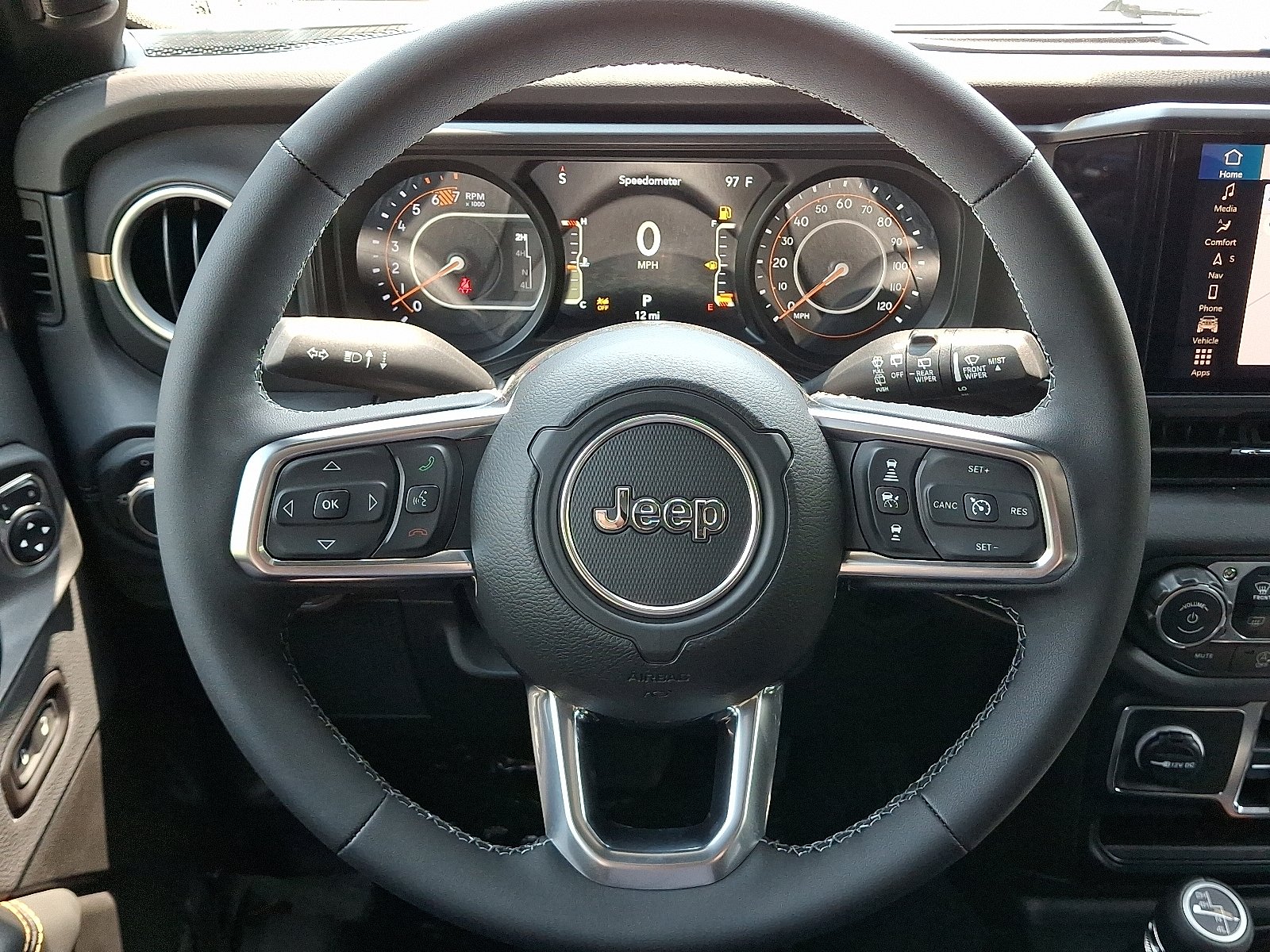 New 2026 Granite Crystal Metallic Clear-Coat Exterior Paint Jeep 4-Door Sahara 4x4 image 13