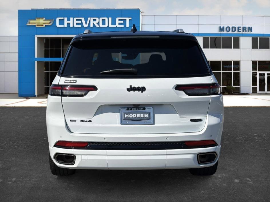 Used 2023 Bright White Clearcoat Jeep Summit image 4