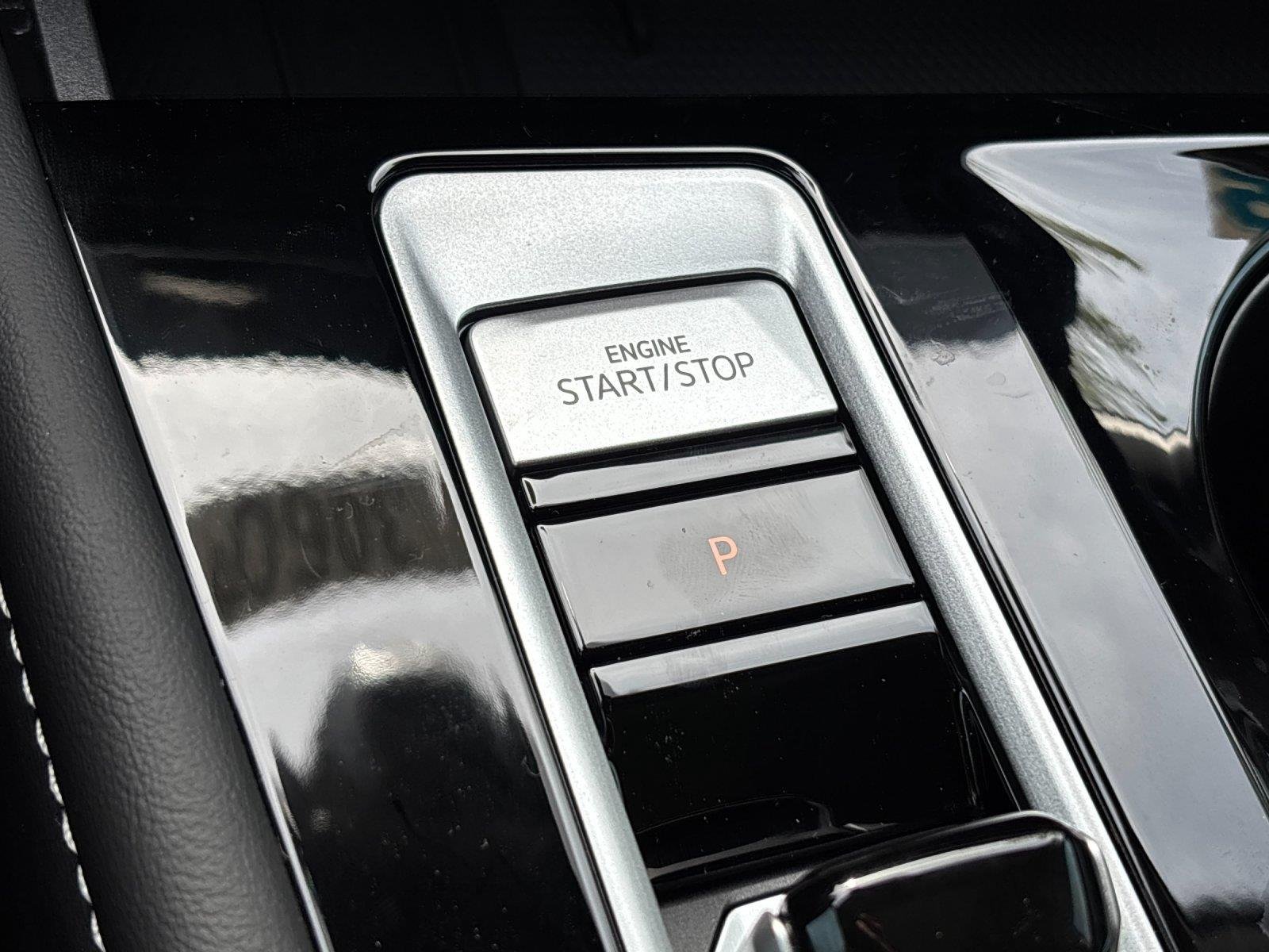 2025 Volkswagen Atlas SE w/Tech - Photo 23
