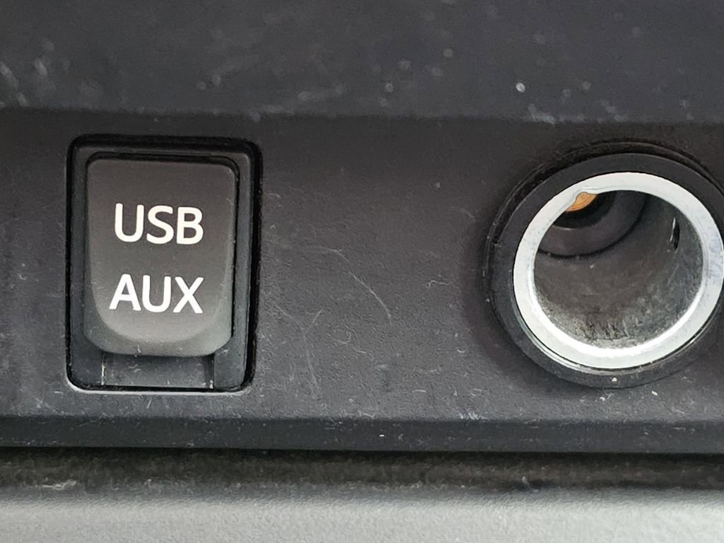 Used 2015 Black Toyota SR5 image 14