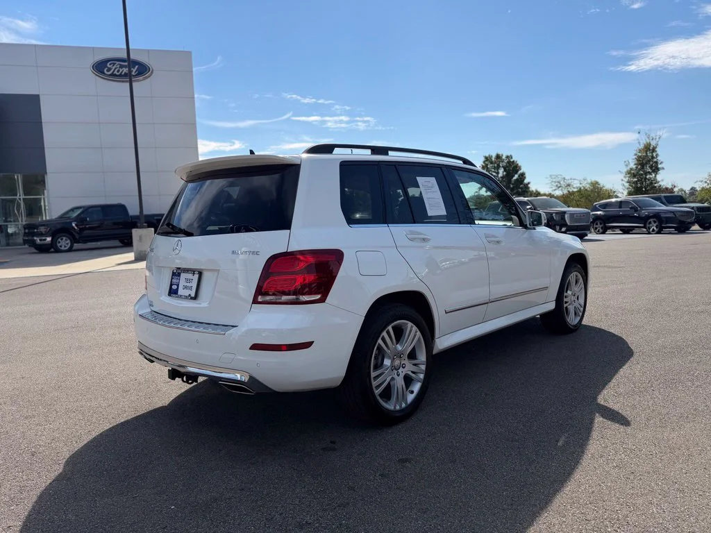 Used 2014 White Mercedes-Benz GLK 250 image 6