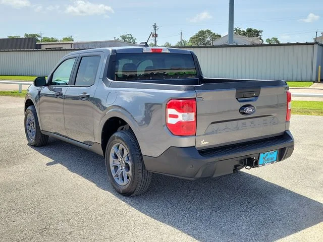 Used 2025 Gray Ford XLT image 3