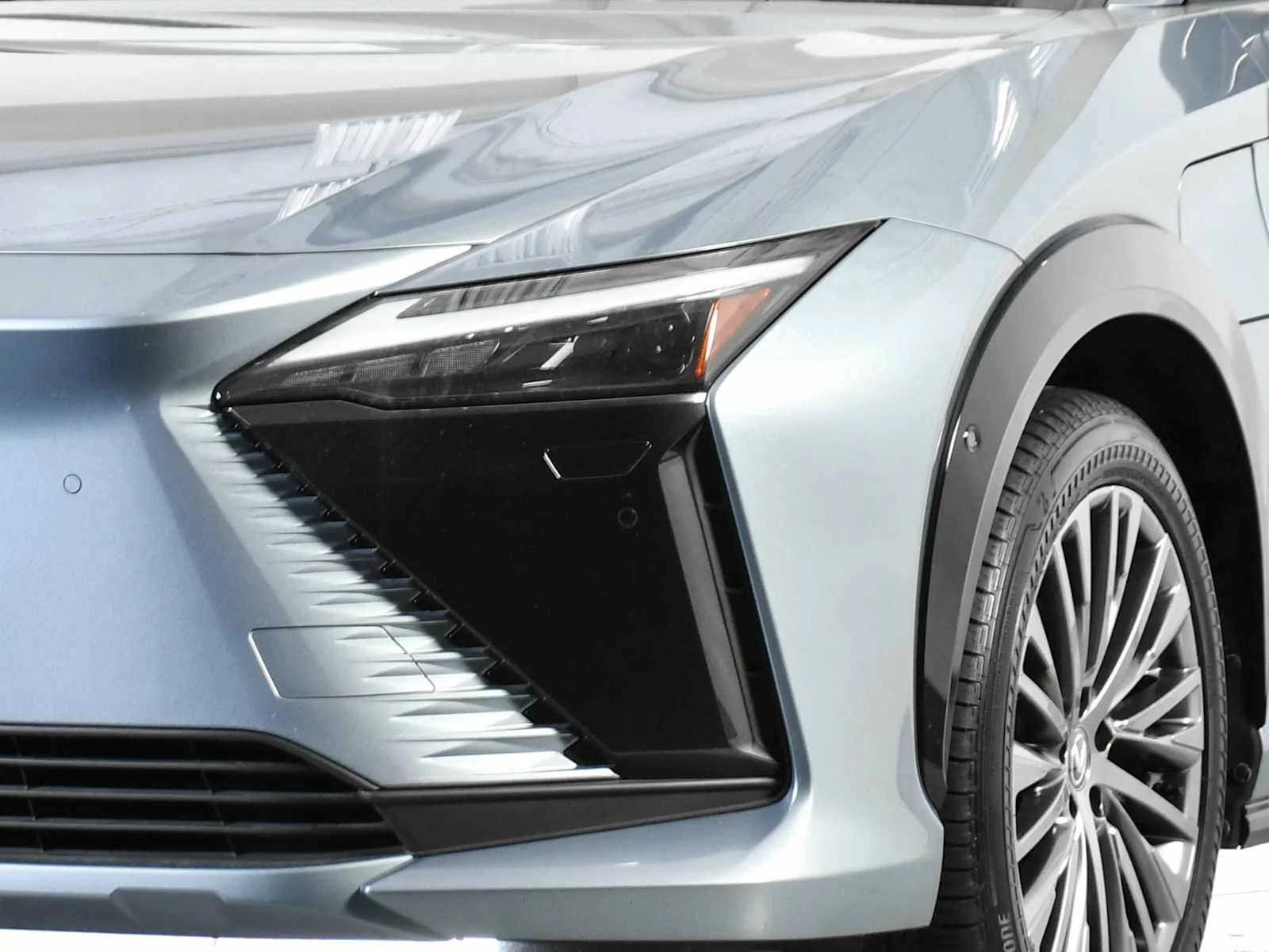 Certified Used 2023 Ether Lexus Luxury image 11