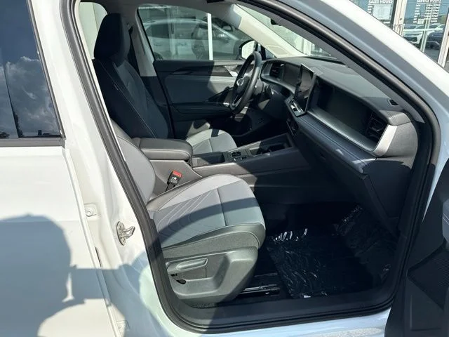 New 2026 Pure White Volkswagen SE image 27
