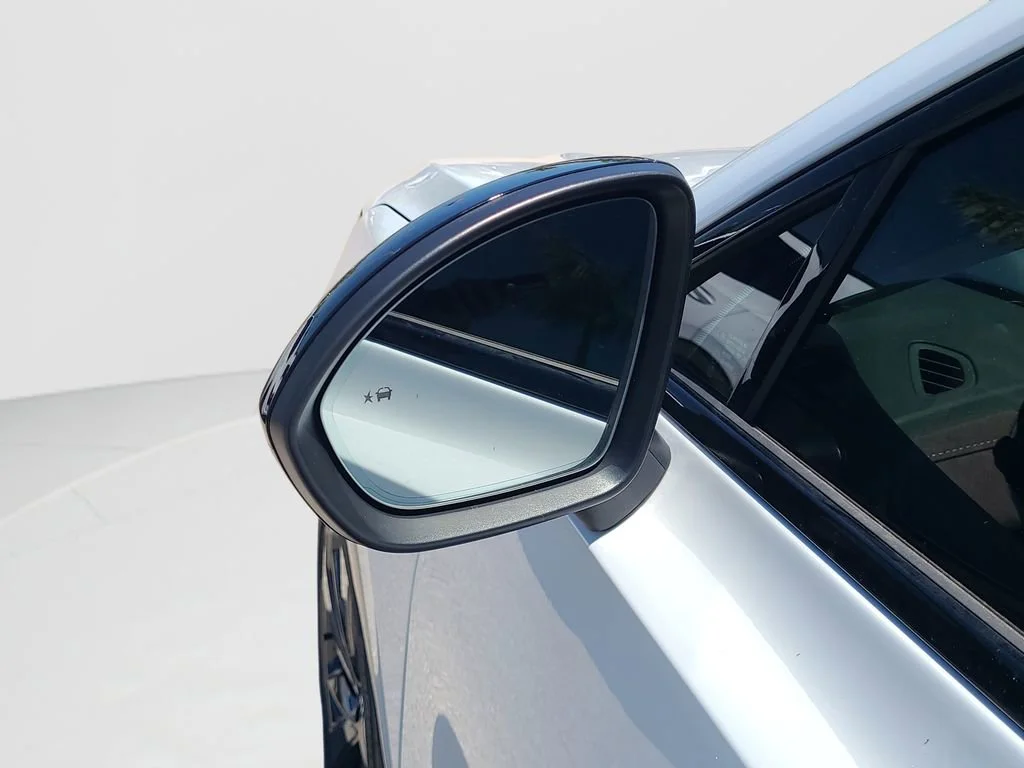 New 2026 Iridescent White Tricoat Buick Sport Touring image 26