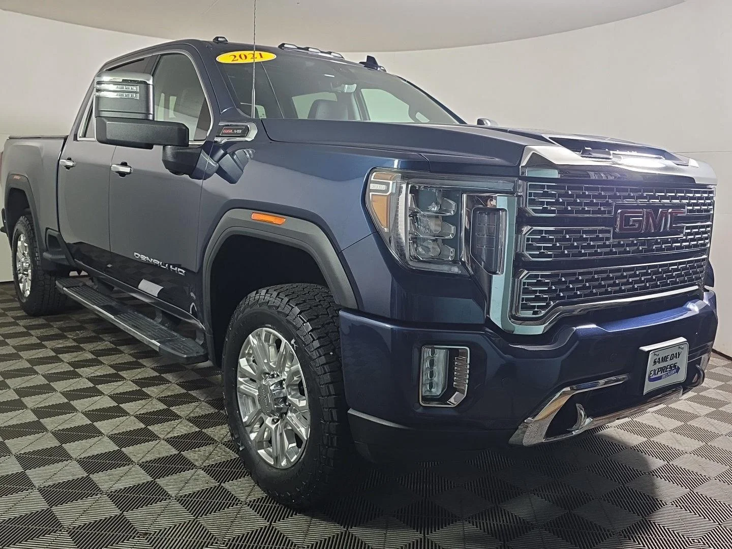Used 2021 Pacific Blue Metallic GMC Denali image 9