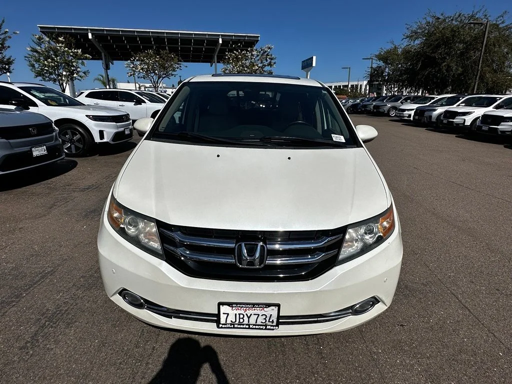 Used 2015 White Honda Touring image 3