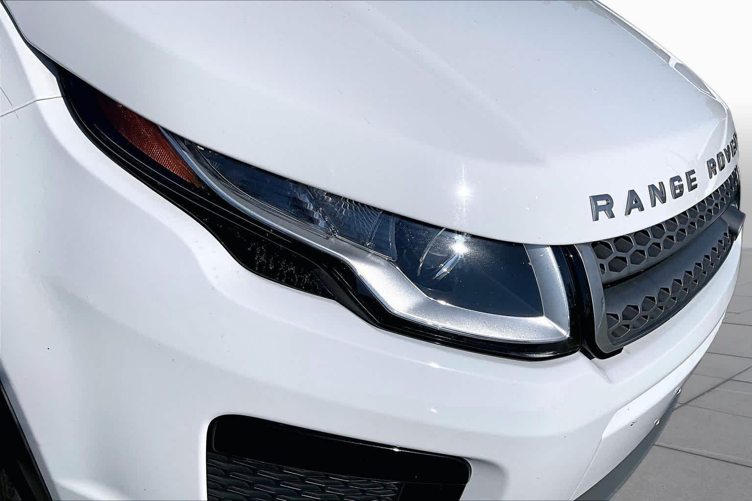 Used 2018 Fuji White Land Rover SE image 26