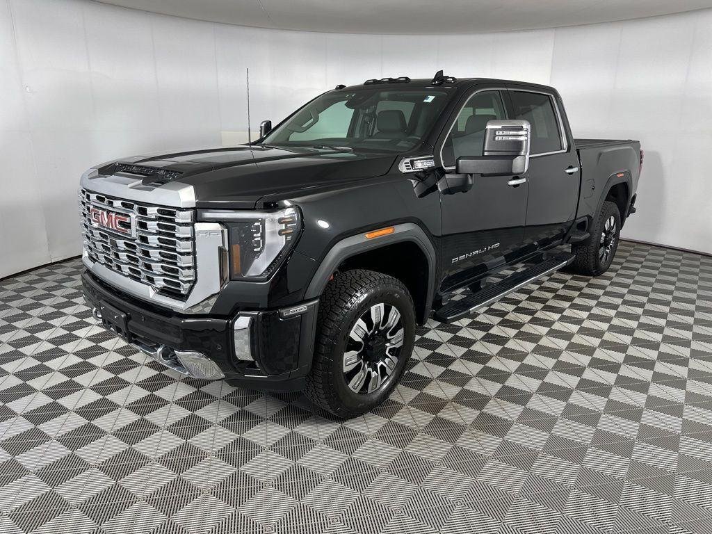 Used 2025 Onyx Black GMC Denali image 5