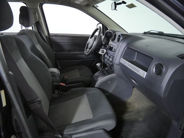 Used 2015 Gray Jeep Altitude image 10