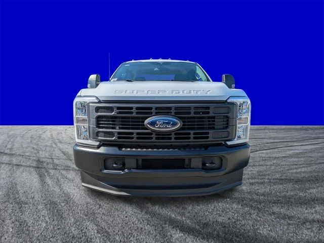 2026 Ford F-350 Super Duty Chassis Cab XL - Photo 9