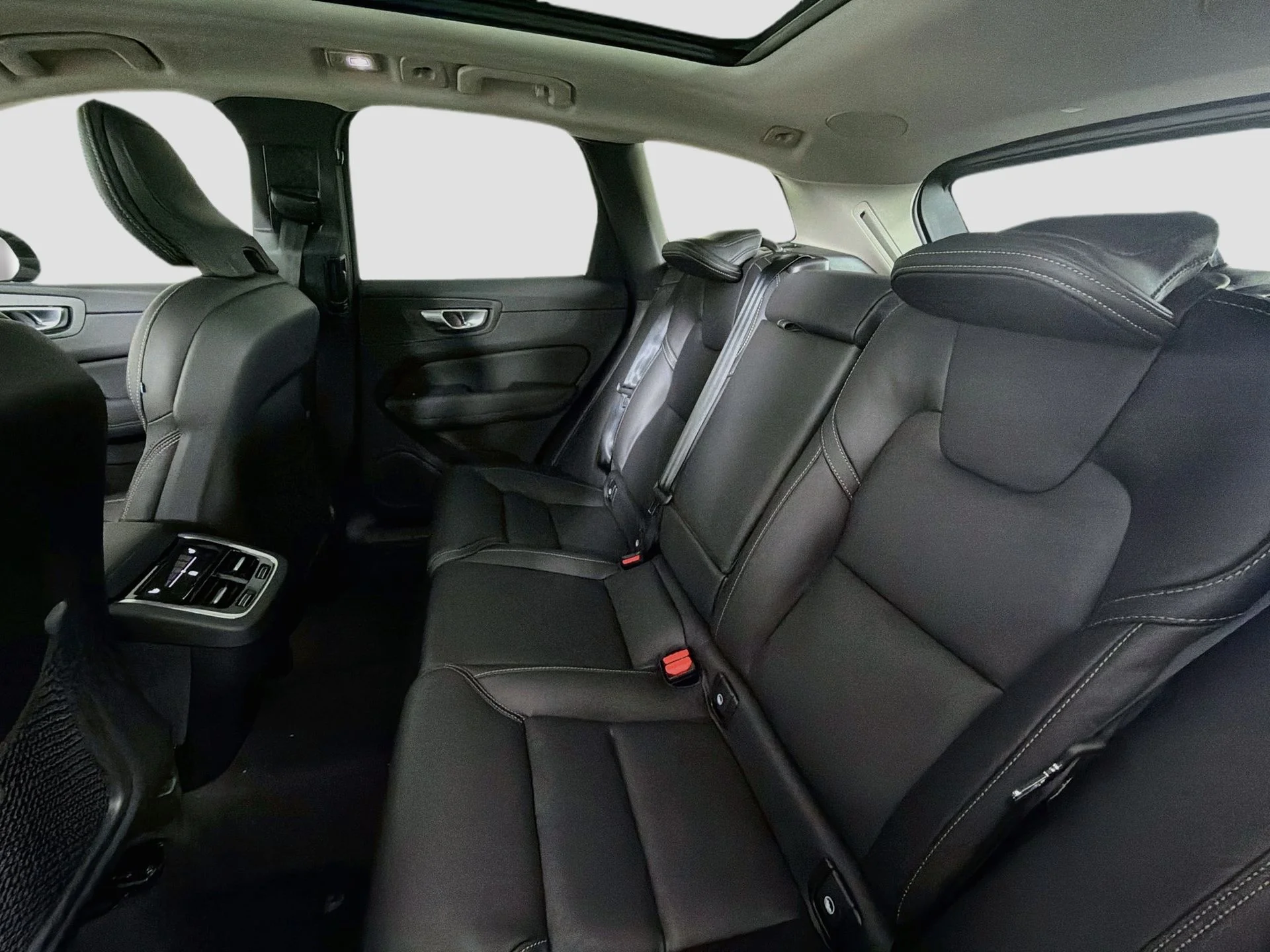 New 2026 Crystal White Volvo Ultra image 26