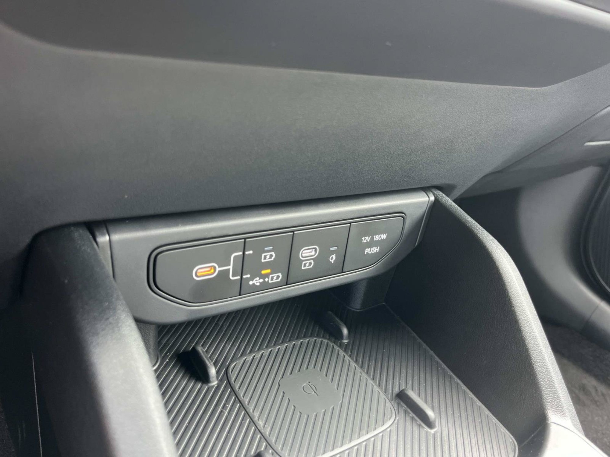New 2026 Snow White Pearl Kia GT-Line image 29