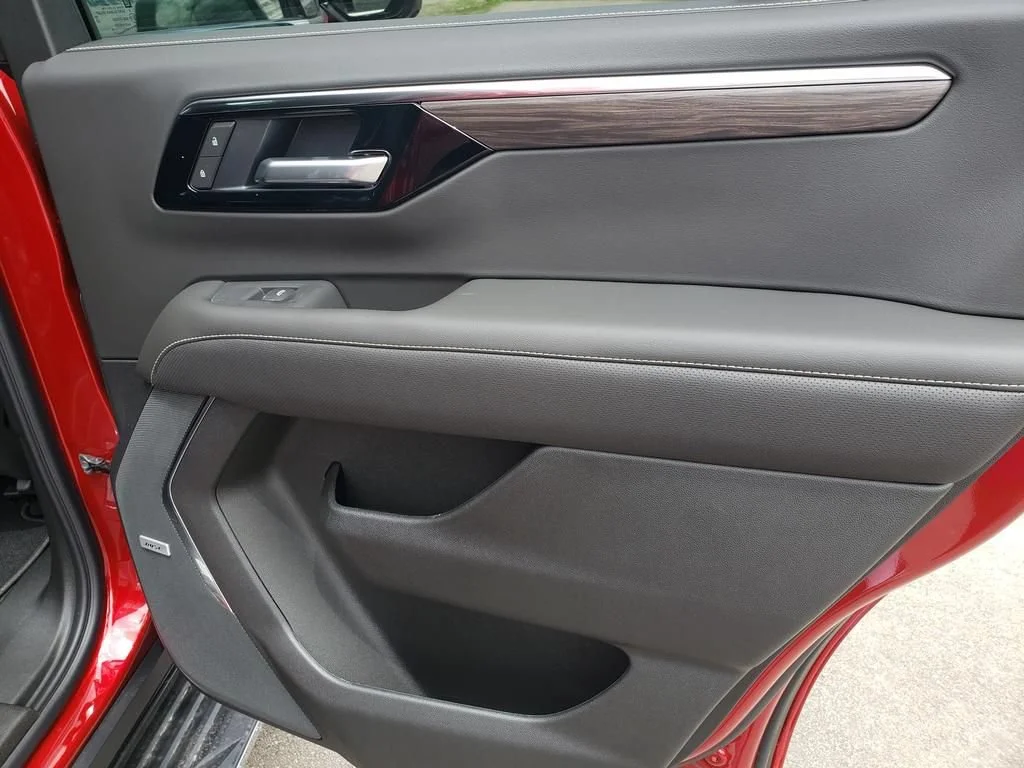 2026 Chevrolet Tahoe Premier - Photo 23