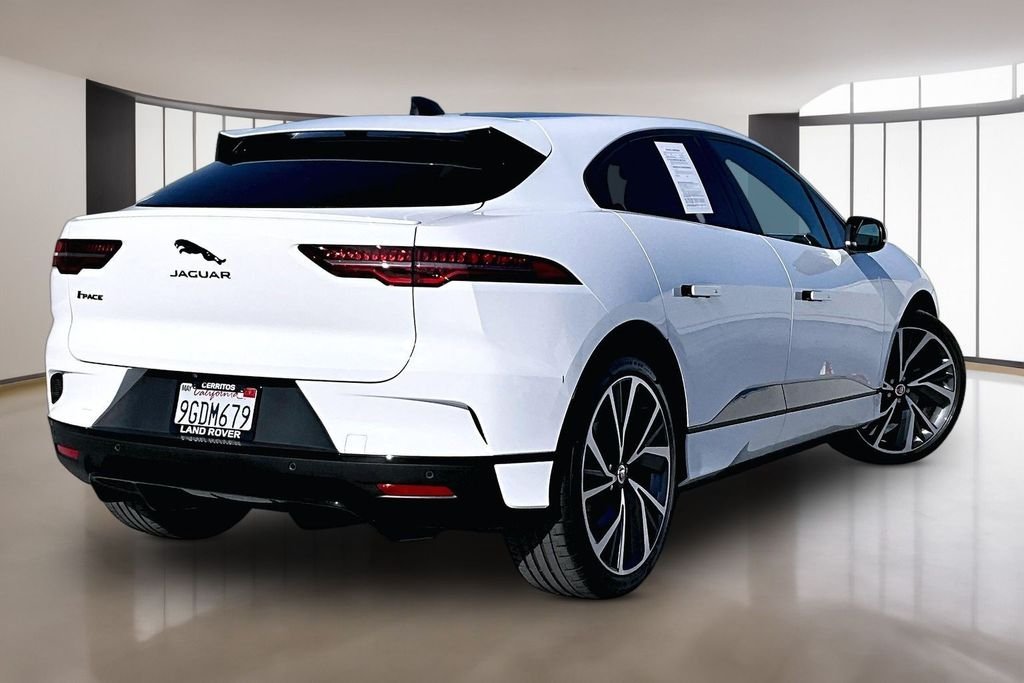 Used 2023 White Jaguar HSE image 6