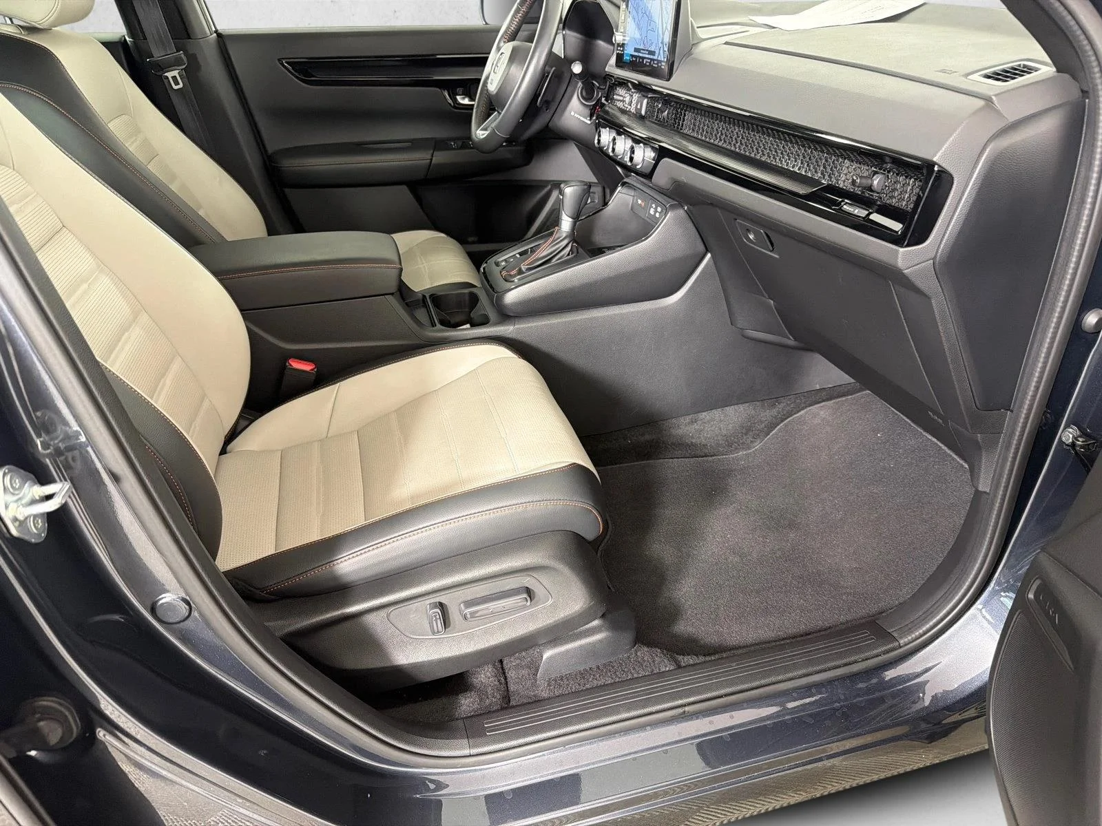 Used 2024 Meteorite Gray Met Honda Sport Touring image 15