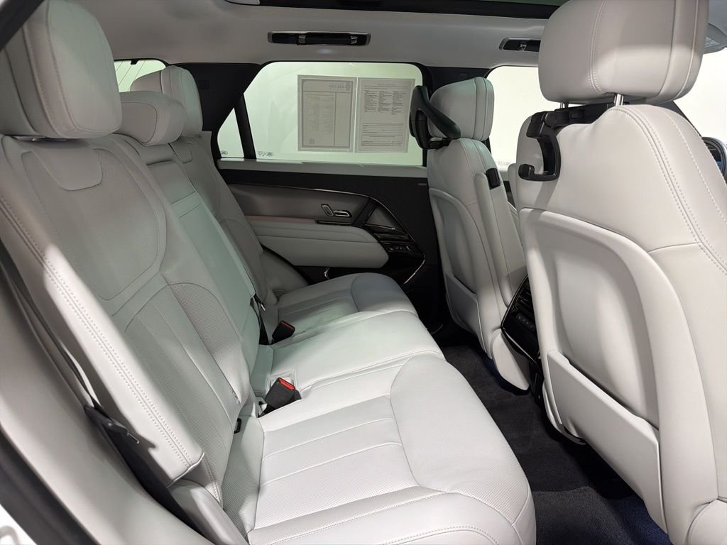 Certified Used 2023 Fuji White Land Rover SE image 28