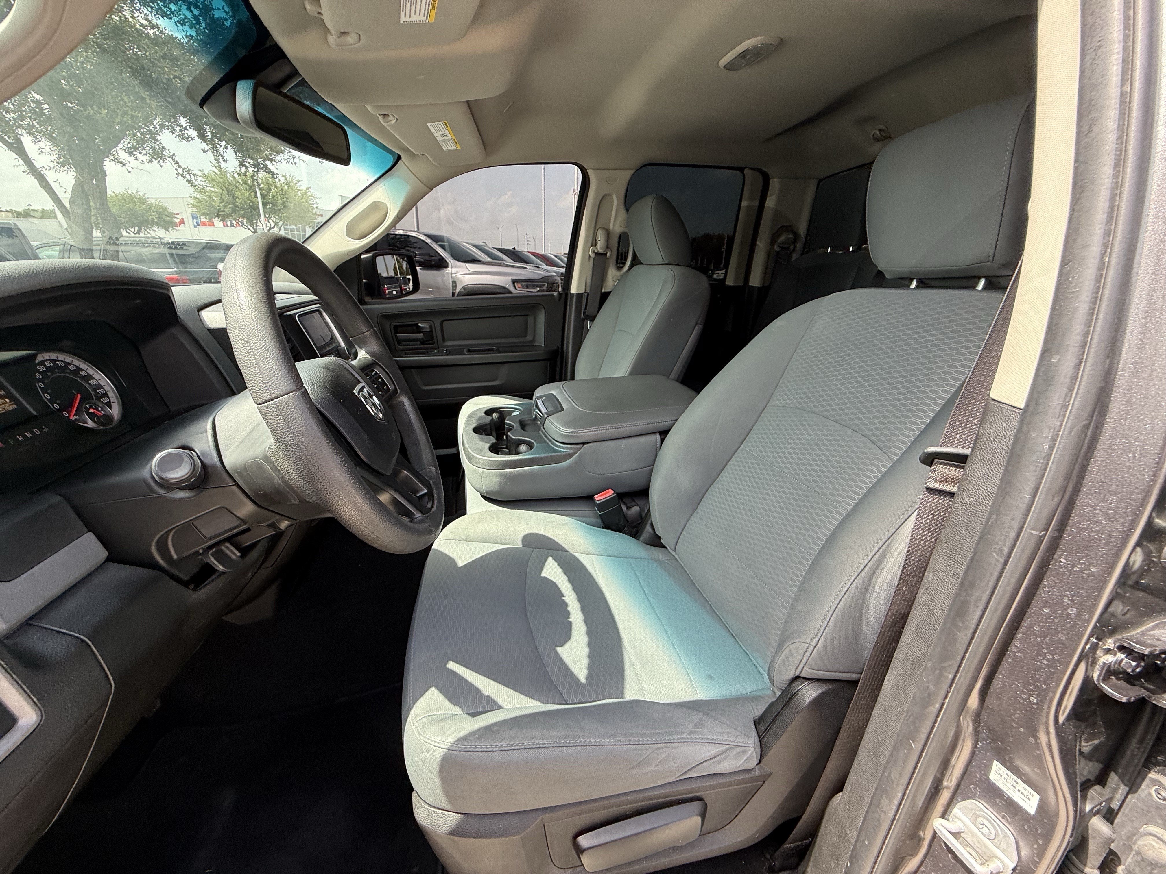 Used 2019 Granite Crystal Metallic Clearcoat Ram Tradesman image 25