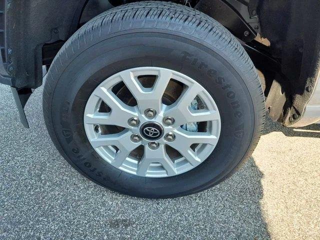Used 2025 Underground Toyota SR5 image 9