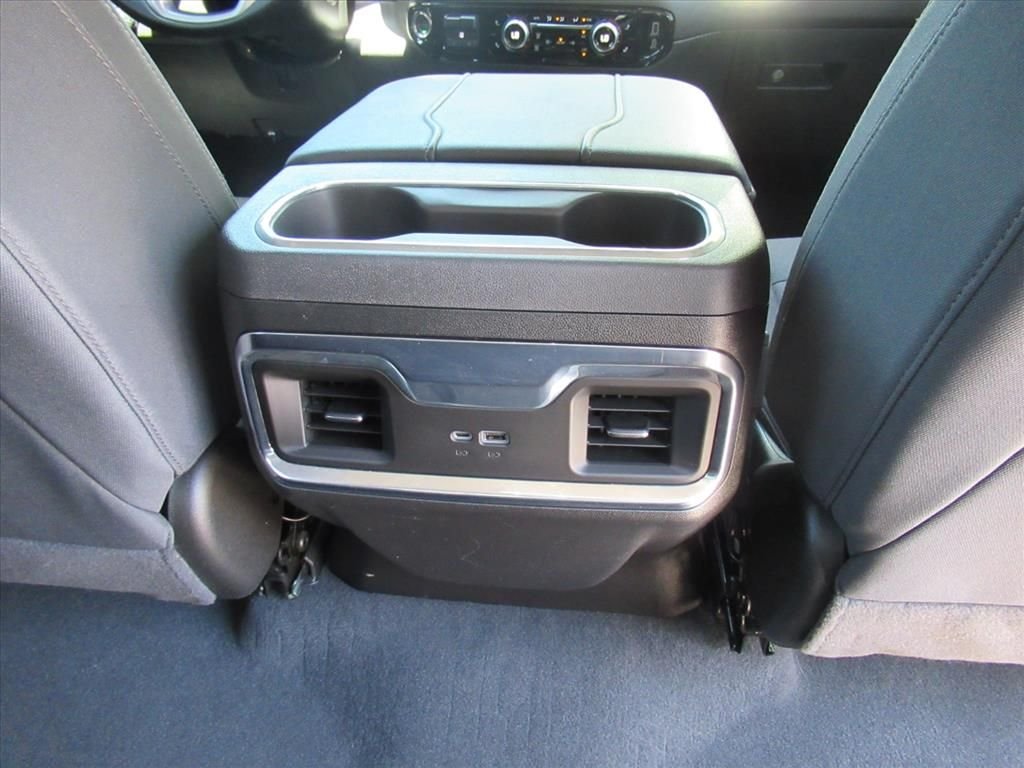 Used 2025 White GMC SLE image 33